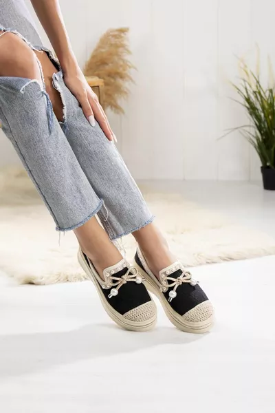 WOMEN'S SNEAKERS Y
