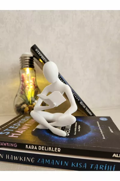 Figurine de style scandinave lisant un livre, décoration Altindals.