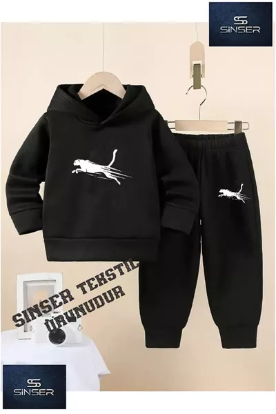 Детски спортен комплект с качулка „JAGUAR С ЩАМПА НА ЛИНИИ”