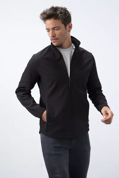 جاكيت رجالي أسود بسحّاب، ياقة عالية، مضاد للماء والرياح من نوع سوفتشيل - 