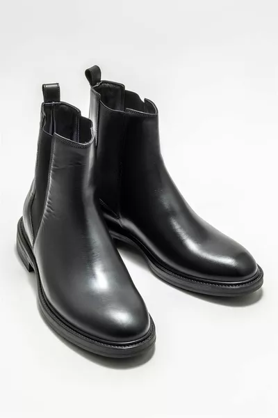 أحذية كلاسيكية رجالية من الجلد الأسود