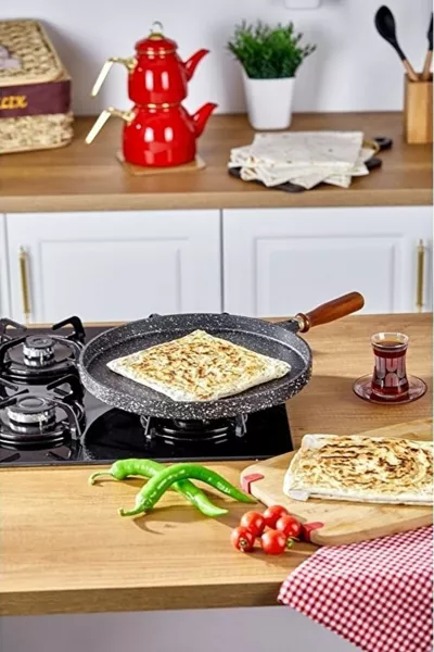 مقلاة جرانيت مصبوب  سم اسود – 