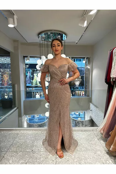 فساتين سهرة ذهبية