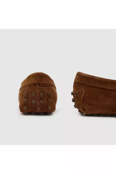 أحذية لوفر نسائية []