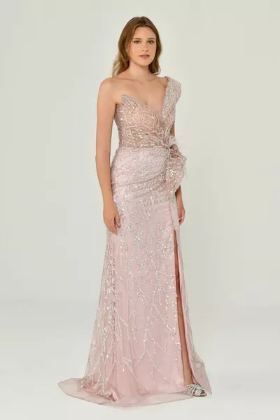 Платье с вышивкой пайетками на одно плечо