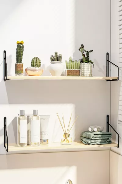 Кухненска етажерка, стенна етажерка, масивна дървена етажерка с черно матово покритие, комплект от 2 броя, луксозен декоративен рафт за баня и антре