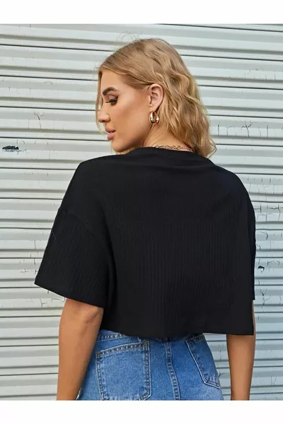 المرأة السوداء كبيرة الحجم مضلع الخصر المحاصيل بلوزة