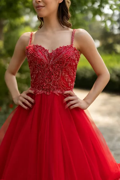 Minerva مرحاض خطوبة - حناء ، دانتيل Jablonex مستورد مطرز ، تنورة مفصلة كشكش