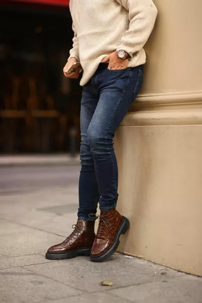 - جلد بني جلد التمساح الدانتيل المتابعة ، والأحذية الرجالية بسحاب