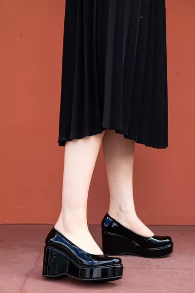 هيلينا بكعب نسائي مبطن