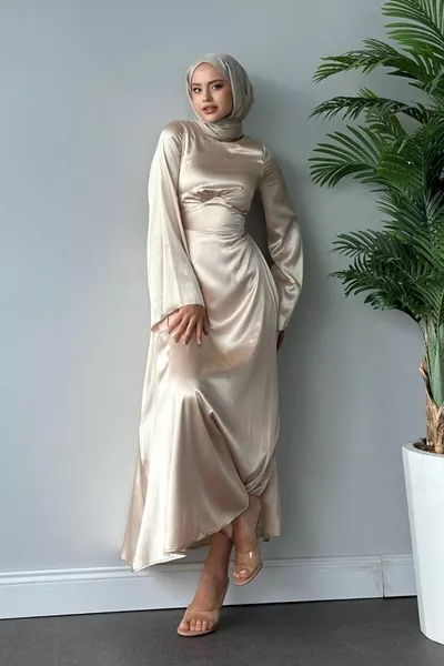 ظهر قطري الساتان مساء اللباس البيج