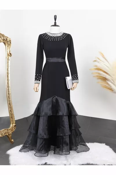 Eteği Katlı Yakası Ve Kolu Taşlı Abiye