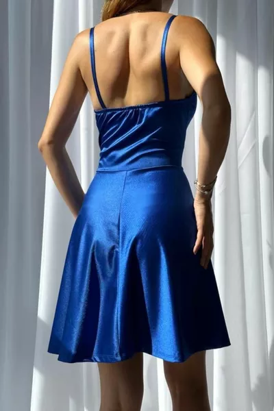 Dunne band satijn dubbele rij knopen kraag Florida avondjurk Saks