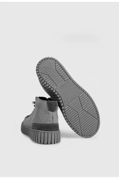 قارب فيكور  كم