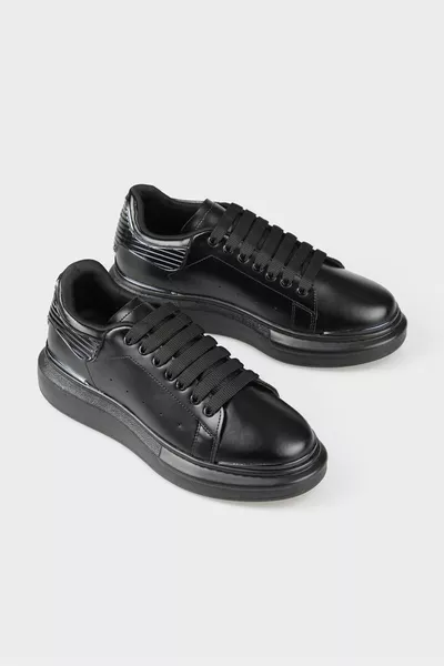 أحذية رياضية رجالية سوداء