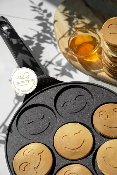 Чёрная алюминиевая сковорода для крепа  см