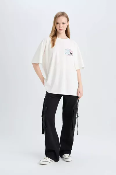 Coole Oversize T-Shirt mit weiter Passform, Rundhalsausschnitt, Rückendruck und kurzen Ärmeln SM