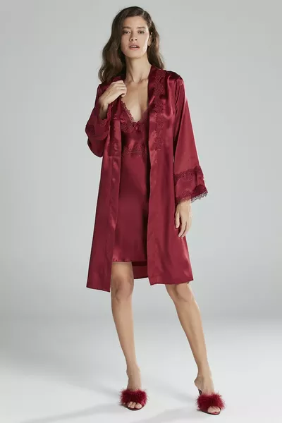 Ensemble de trousseau de mariée en satin six pièces -  Bordeaux