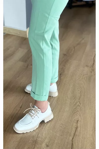  أحذية كاجوال للبشرة البيضاء