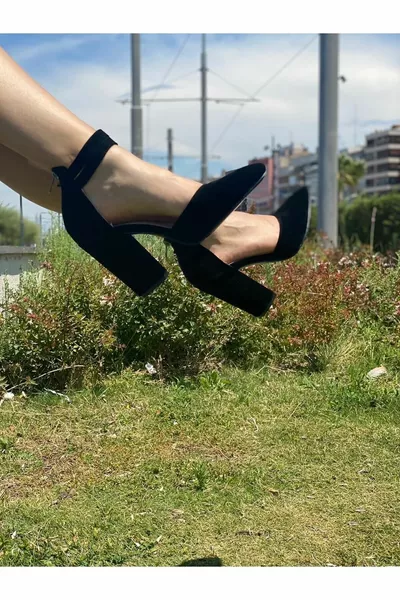 Tacchi Neri Doppia Fibbia