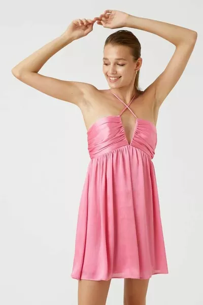 Дамска мини рокля с детайли за прозорци fw