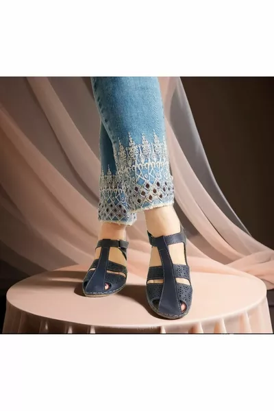 المرأة عارضة الفيلكرو قابل للتعديل مغلقة الجبهة الصنادل