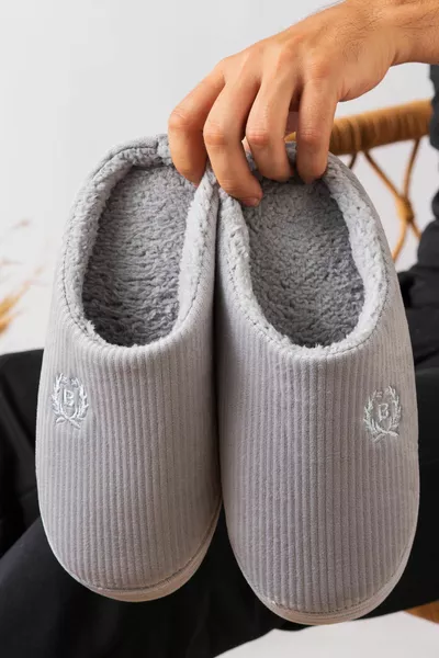 Pantofole da casa unisex in velluto ricamato