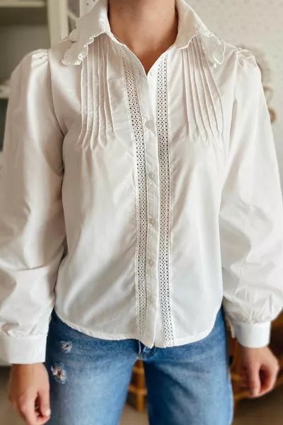 المرأة ذوي الياقات البيضاء فيستو الستارة مفصلة قميص القطن