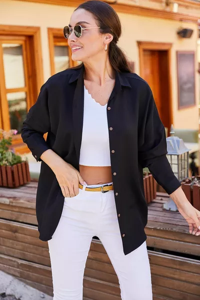 قميص نسائي أسود كبير الحجم طويل أساسي