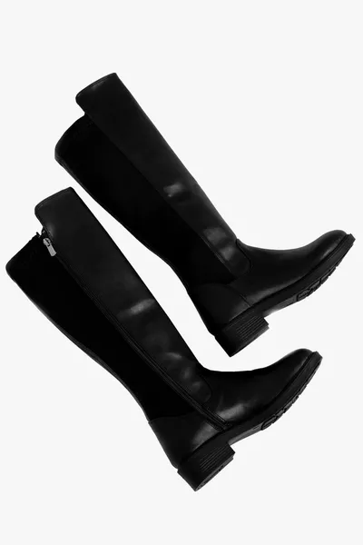Black Heelless Boots 