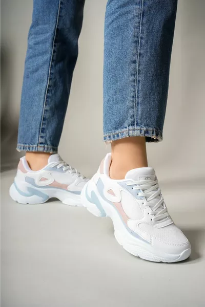 حذاء رياضي نسائي أبيض بودرة أزرق