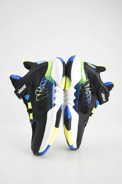 حذاء كرة سلة أسود للأولاد