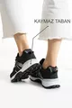 Черно-бели водоустойчиви маратонки с удобна подметка