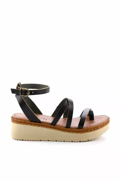 صنادل نسائية جلد طبيعي أسود 