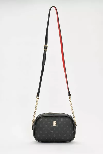 Черная женская сумка через плечо с монограммой 