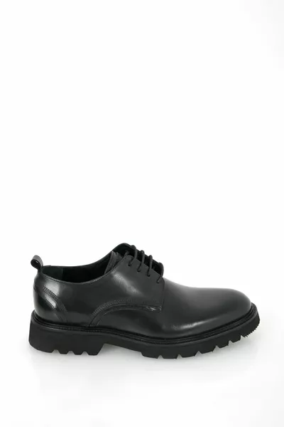 Schwarze klassische Herrenschuhe aus echtem Leder