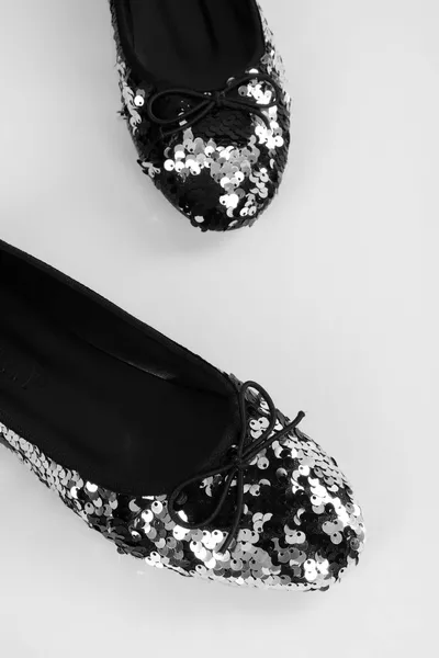 فرنسي نسائي أسود الترتر عارضة باليه مسطح