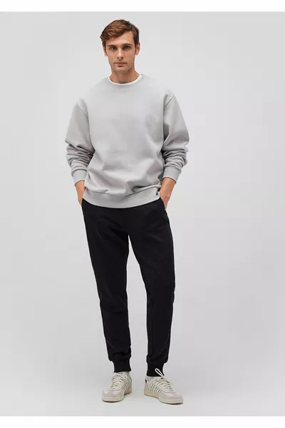 Schwarze Jogginghose 