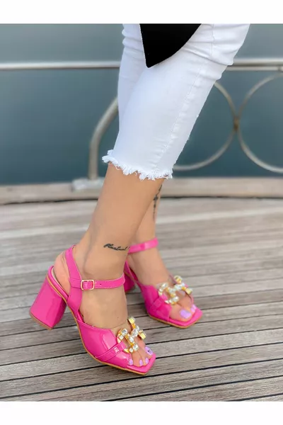 ARYA FUCHSIA PATENT LEATHER HEELED SANDALS