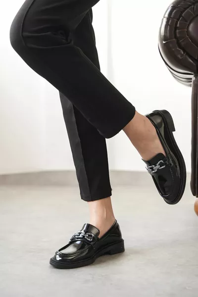 حذاء كومو كاجوال لوفر للسيدات - جلد أسود لامع