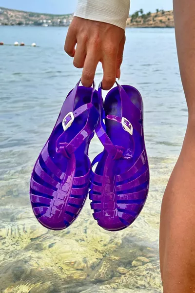 ميدوسا أرجواني البحرية الصنادل في الهواء الطلق المرأة الصنادل عدم الانزلاق لينة جل وحيد