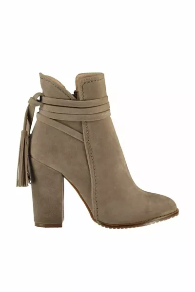 أحذية المنك النسائية 