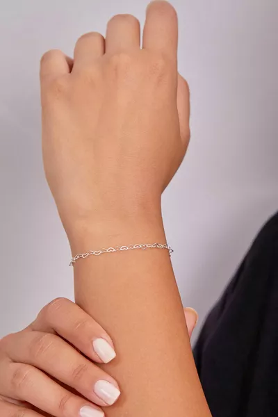  стерлингово сребро Модел гривна със сърца, свързани със сърца