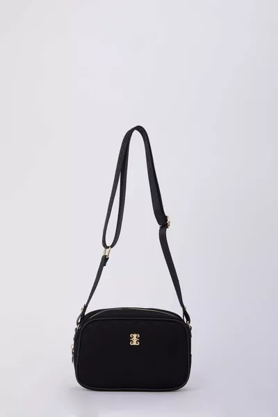 حقيبة كتف نسائية سوداء 