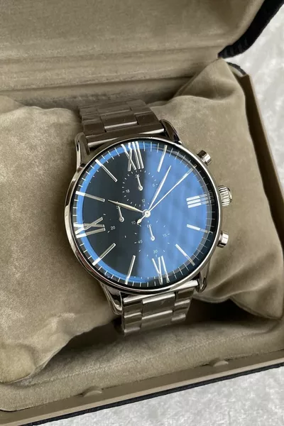 ساعة يد فاخرة للجنسين فضية