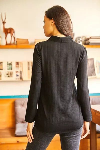 قميص جاكار منسوج أسود للسيدات 