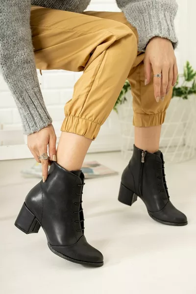 Veters Black Skin Round Fit Laarzen