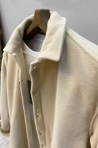 Chemise d’hiver épaisse beige en molleton véritable