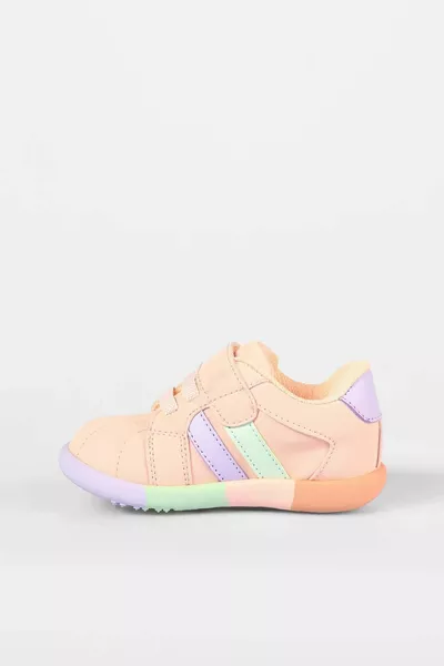 Heika First Step Velcro Sneakers .K.