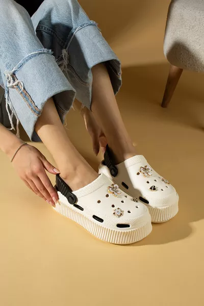 نساء بيج أسود إيفا سي بيتش كوك طبيب ممرضة مستشفى كونفورت صنادل غير رسمية شباشب